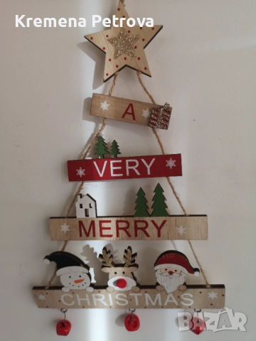 Нов Орнамент коледно дърво, висящ модел, дърво, послание „A Very Merry Christmas“, фигури Дядо Колед