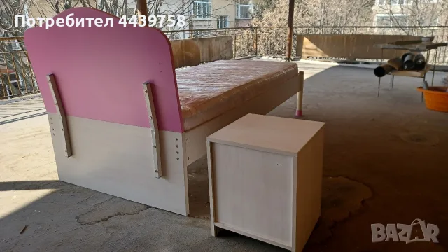 Продавам детско легло с матрак+нощно шкафче, снимка 4 - Спални и легла - 55724633