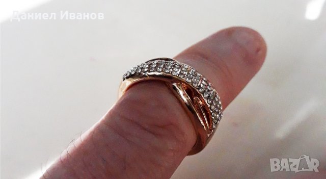 Златен Пръстен жълто злато 8 ми размер със Сваровски, снимка 4 - Пръстени - 31915169