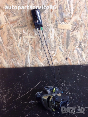 Заключване на предна лява странична врата за Toyota Avensis (2006)