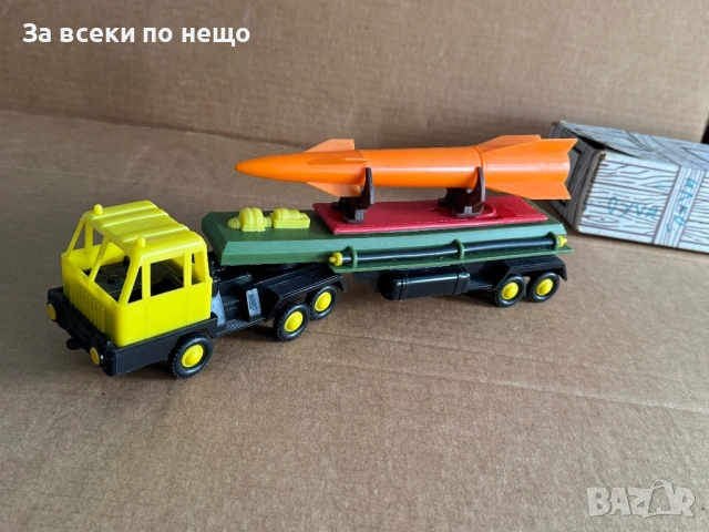 Старо детско соц камионче , ракетовоз ,  от 70-те години, Полша, снимка 17 - Антикварни и старинни предмети - 53922675