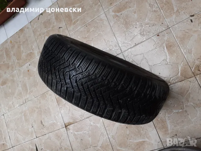 Зимна гума 205/60 R16 92H,много запазена с хубав протектор,с една лепенка,подходяща за резервна, снимка 1 - Гуми и джанти - 47823938