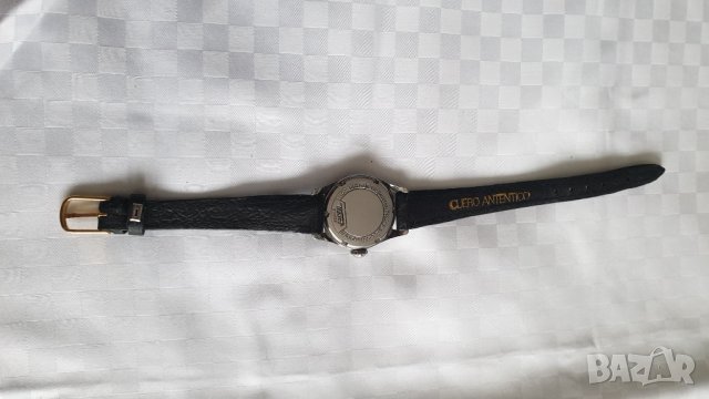 Дамски часовник Tissot Jubileum, снимка 9 - Антикварни и старинни предмети - 42842849