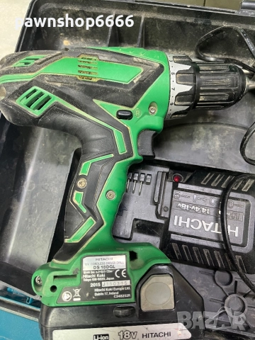 Куфар с два винтоверта Hitachi DS 18DGL, снимка 5 - Куфари с инструменти - 52546151