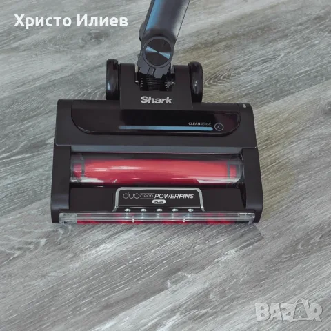 Вертикална прахосмукачка Shark Stratos IZ400EUTBK, снимка 3 - Прахосмукачки - 56309260