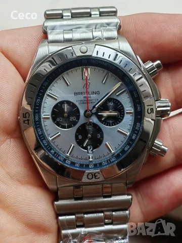 Часовник Breitling Avenger quartz Chronograph , снимка 4 - Мъжки - 47942423