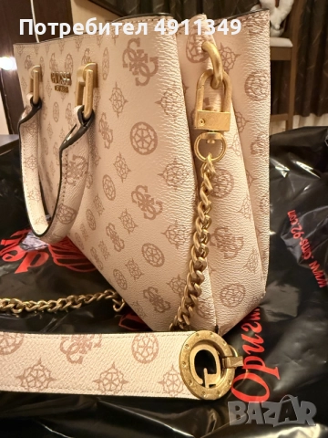 Маркова чанта на Guess, снимка 5 - Чанти - 56191710