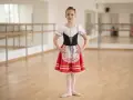 Балетно / сценично костюмче (рокля) за момиче 7-12 години – народни танци, балет, сценични изяви, снимка 1