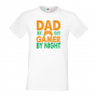 Мъжка тениска Dad By Day Gamer By Nigh Баща, Дядо,Празник,Татко,Изненада,Повод,Рожден ден, Имен Ден,
