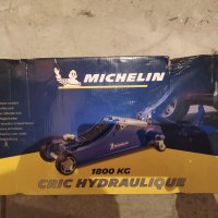 Хидравличен Крик Мишелин Michelin 009556 1.8Т, снимка 1 - Аксесоари и консумативи - 44244498