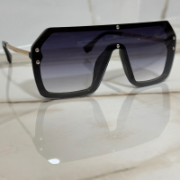 Страхотен модел слънчеви очила, снимка 2 - Слънчеви и диоптрични очила - 44751049