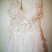 Сватбена рокля + воал, снимка 1 - Сватбени рокли - 34256635