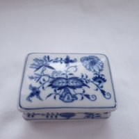 Порцеланова кутийка Майсен син лук, снимка 1 - Антикварни и старинни предмети - 42874772