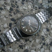 Автоматичен часовник Слава, снимка 3 - Антикварни и старинни предмети - 31747824