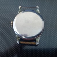 Колекционерски часовник Победа, работи отлично, снимка 4 - Антикварни и старинни предмети - 42598023