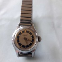 Стар дамски механичен часовник , снимка 1 - Антикварни и старинни предмети - 29719702