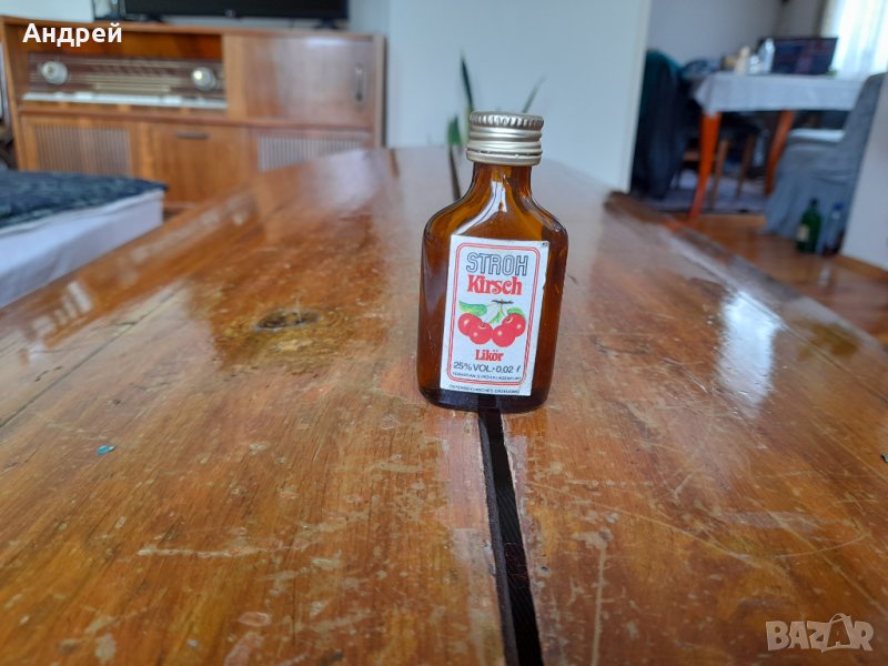 Стара бутилка от ликьор Stroh Kirsch, снимка 1