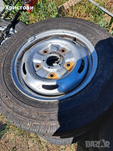 Продавам метални джанти с гуми за Форд Транзит , снимка 1