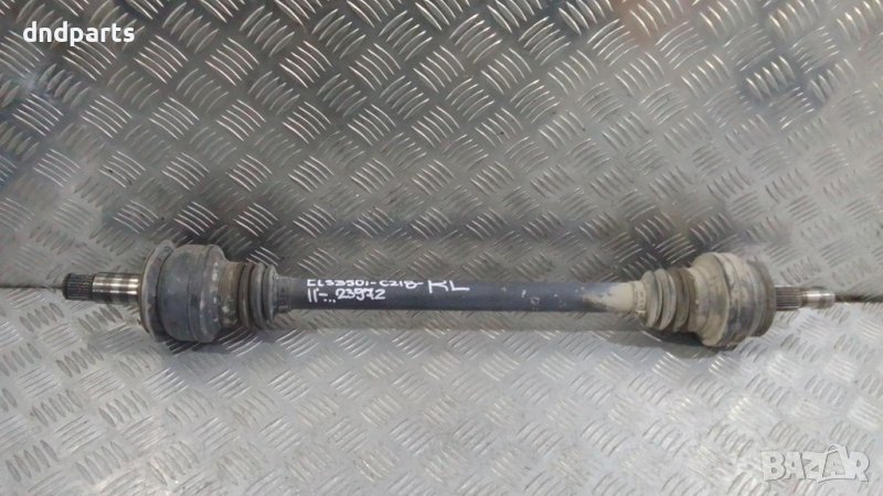 Полуоска Mercedes CLS350i C218 2011г.(задна лява)	, снимка 1