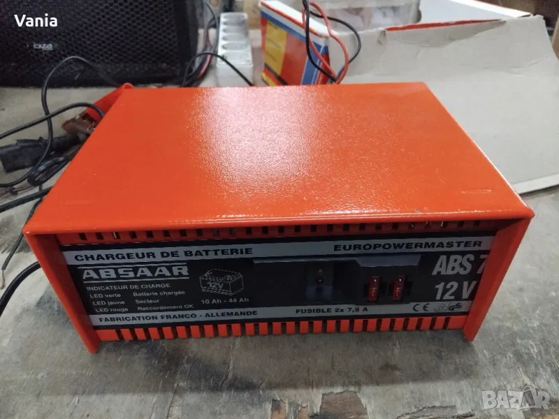 Зарядно за акумулатор , снимка 1