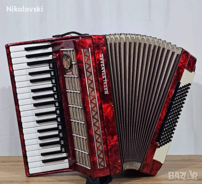 Акордеон Royalstandard Silvana , снимка 1