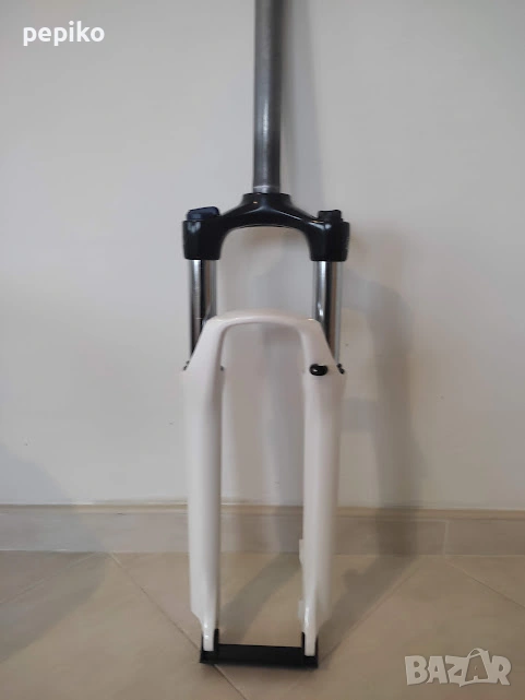 Продавам колелавнос от Германия НОВА алуминиева вилка SR SUNTOUR XCM FPB 402 SA 26 цола диск, снимка 1