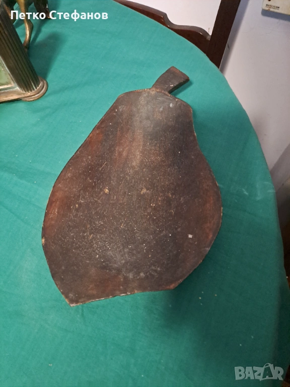 Издълбано дърво в формата на круша , снимка 1