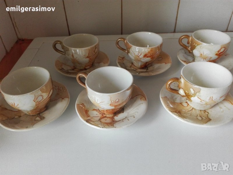 Сервиз за кафе и месингови вази., снимка 1