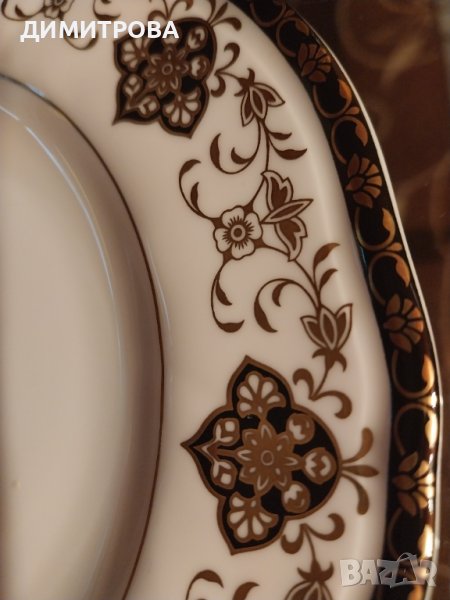  Английски костен порцелан  чиния Уеджуд Wedgwood Constantine, снимка 1