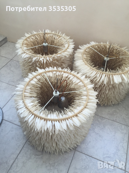 Продавам 3 бр лампи направени от множество пера , снимка 1