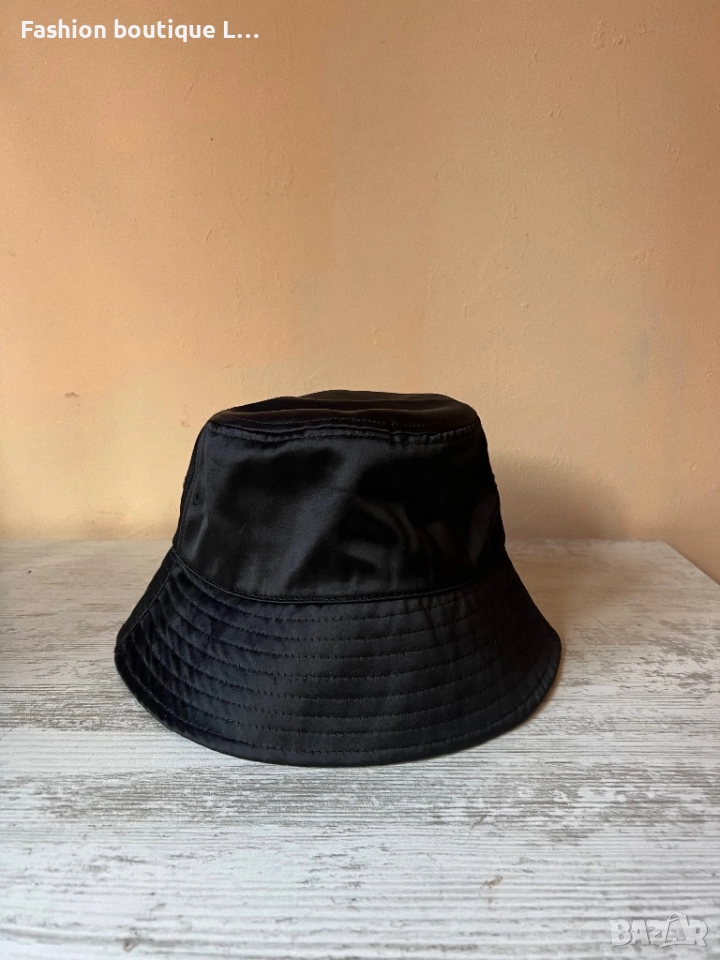 H&M Дамска черна кръгла сатенена шапка XS / S размер 🖤, снимка 1