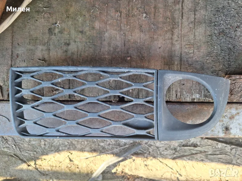 Лява Декоративна Решетка Във Предната Броня За Ауди А6 Алроад 1998-2005 Година Audi A6 C5 Allroad , снимка 1