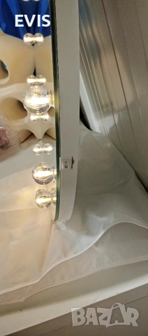 Стенно козметично огледало за грим с LED осветление, снимка 3 - Огледала - 53355914