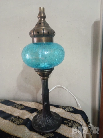 Винтидж настолна лампа