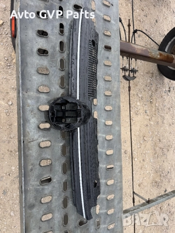 Предна броня и решетка Golf8, снимка 4 - Части - 51891827