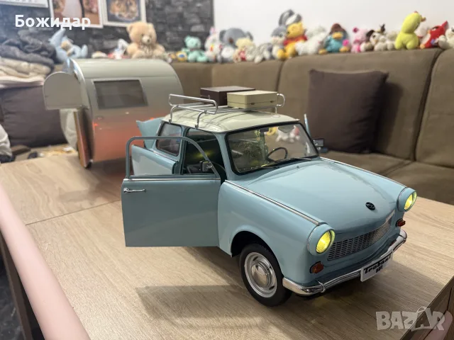 Метален модел на Трабант 601 deluxe мащаб 1:8