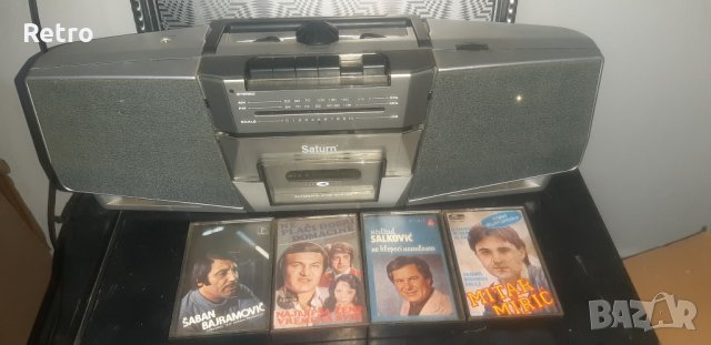 Стари касетофони и касети