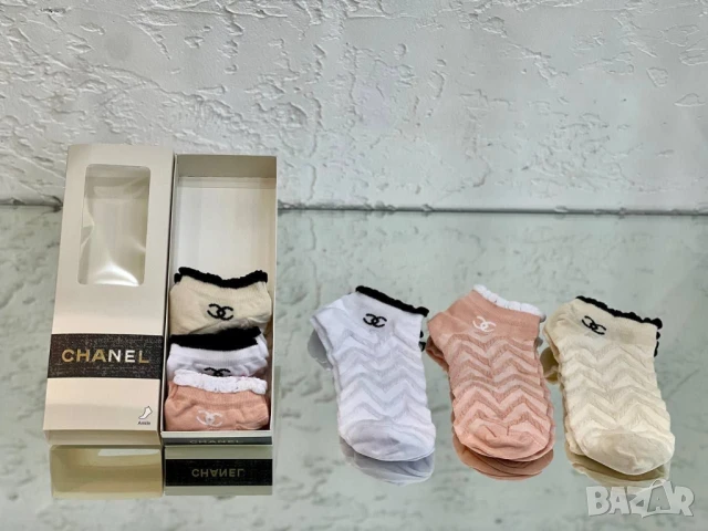 къси чорапи в кутия alo miu miu gucci versace Victoria's secret Adidas nike , снимка 4 - Дамски чорапи - 50970413