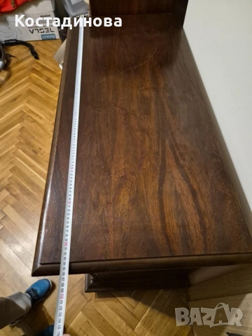 Продава старинен скрин с три чекмеджета, снимка 2 - Скринове - 53303069