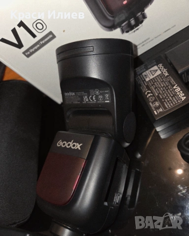 Светкавица Светкавица GODOX V1O за Olympus/Panasonic, снимка 2 - Светкавици, студийно осветление - 53901733