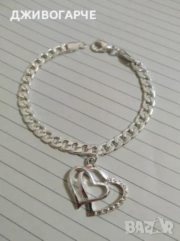 Нова, сребърна гривна. Поставена в кутия лукс