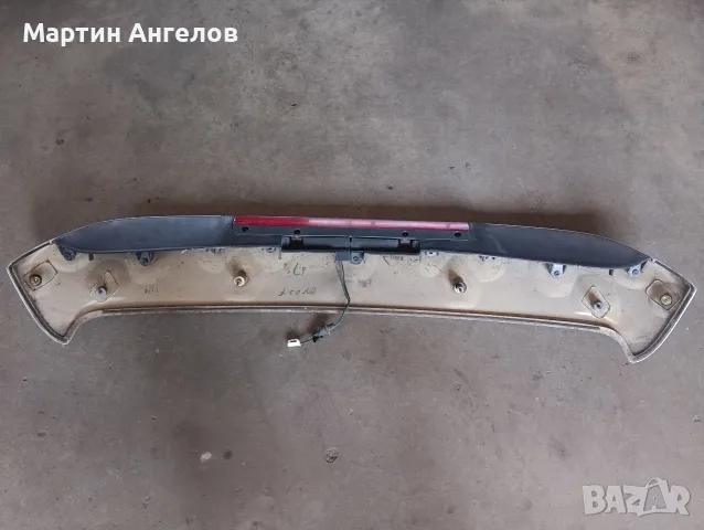 Спойлер за багажник Mazda 323f, снимка 4 - Аксесоари и консумативи - 56151582