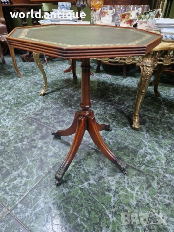 Уникална антикварна английска дървена масичка на колелца , снимка 3 - Антикварни и старинни предмети - 52322286