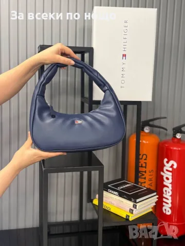 Tommy Hilfiger Модерна Дамска Малка Чанта Тип Хобо Томи Хилфигер - Различни Цветове Код SEM-824, снимка 12 - Чанти - 56130254