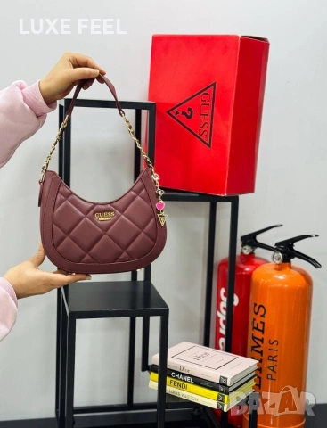 Guess ✨Дамски Чанти , снимка 8 - Чанти - 54335991