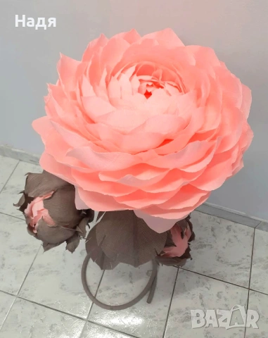 Цветя от креп хартия за декорация,фотосесия подарък, снимка 2 - Декорация за дома - 54079514