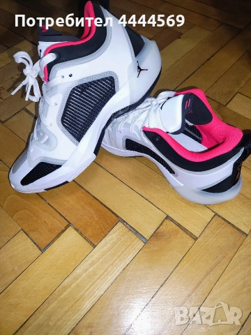 Баскетболни обувки Jordan, снимка 2 - Спортни обувки - 54168570
