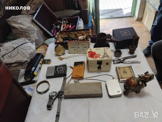 АНТИКВАРНИ И СТАРИННИ ПРЕДМЕТИ