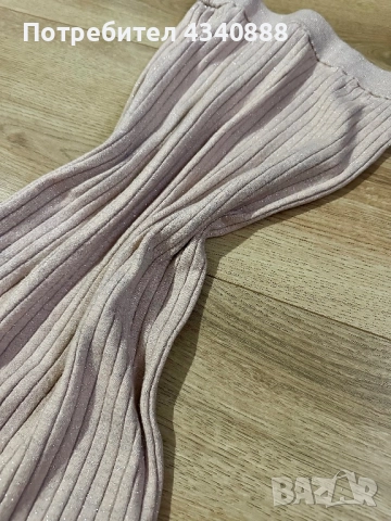 Пола в цвят пепел от рози