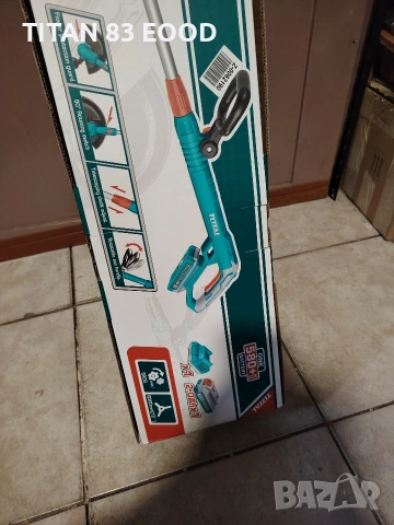 Акумулаторен тример за трева TOTAL, 20 V, 2 Ah, снимка 2 - Градинска техника - 54217904